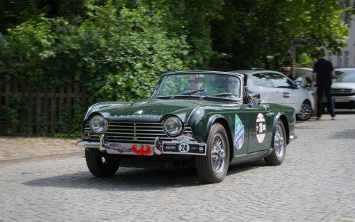 Oldtimer classic Rund um Berlin 2025 - Wiesenburg (Mark) Schloß und Stadt