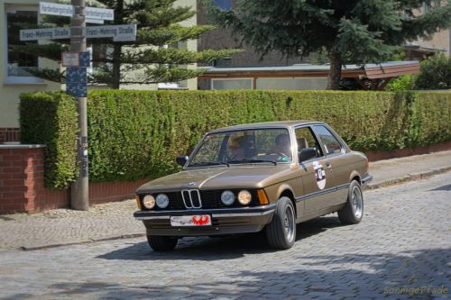 Oldtimer classic Rund um Berlin 2025 - Am Bauhaus in Dessau