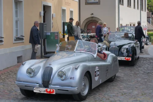Oldtimer classic Rund um Berlin 2025 - Wiesenburg (Mark) Schloß und Stadt