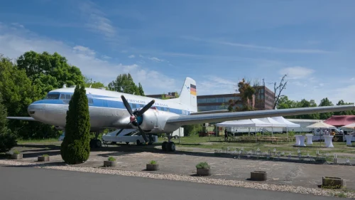 Iljuschin IL14 aus DDR - Lizenzproduktion vor dem Junkers Technikmuseum Dessau