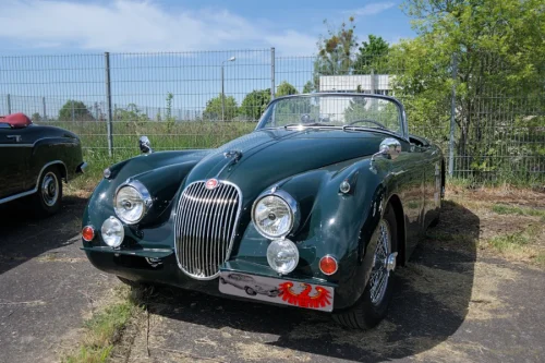 Oldtimer classic Rund um Berlin 2025 - Am Hugo Junkers Museum in Dessau