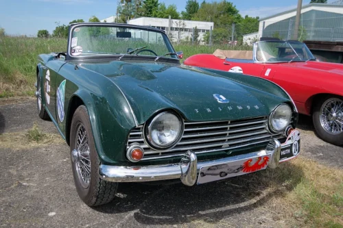 Oldtimer classic Rund um Berlin 2025 - Am Hugo Junkers Museum in Dessau