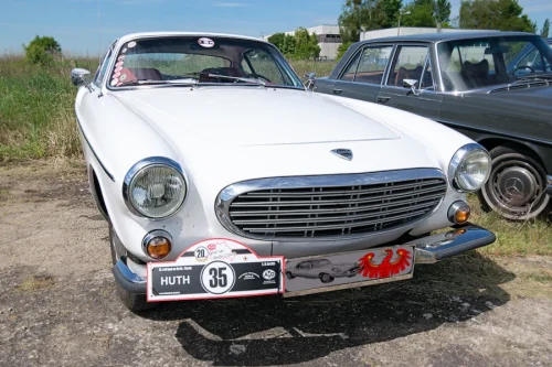 Oldtimer classic Rund um Berlin 2025 - Am Hugo Junkers Museum in Dessau