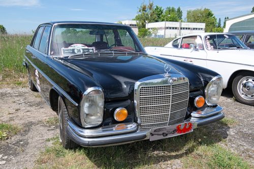 Oldtimer classic Rund um Berlin 2025 - Am Hugo Junkers Museum in Dessau