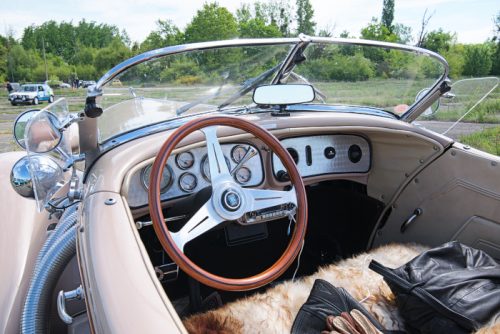 Oldtimer classic Rund um Berlin 2025 - Am Hugo Junkers Museum in Dessau