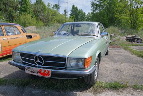 Oldtimer classic Rund um Berlin 2025 - Am Hugo Junkers Museum in Dessau