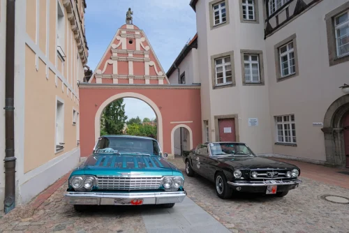 Oldtimer classic Rund um Berlin 2025 - Wiesenburg (Mark) Schloß und Stadt