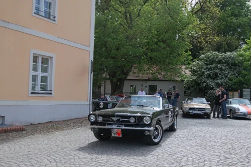 Oldtimer classic Rund um Berlin 2025 - Wiesenburg (Mark) Schloß und Stadt