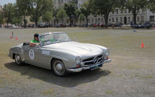 Alles Chrom und Glanz. Mercedes - Caprio auf dem Bürgermeister Schmitt Platz in Wurzen